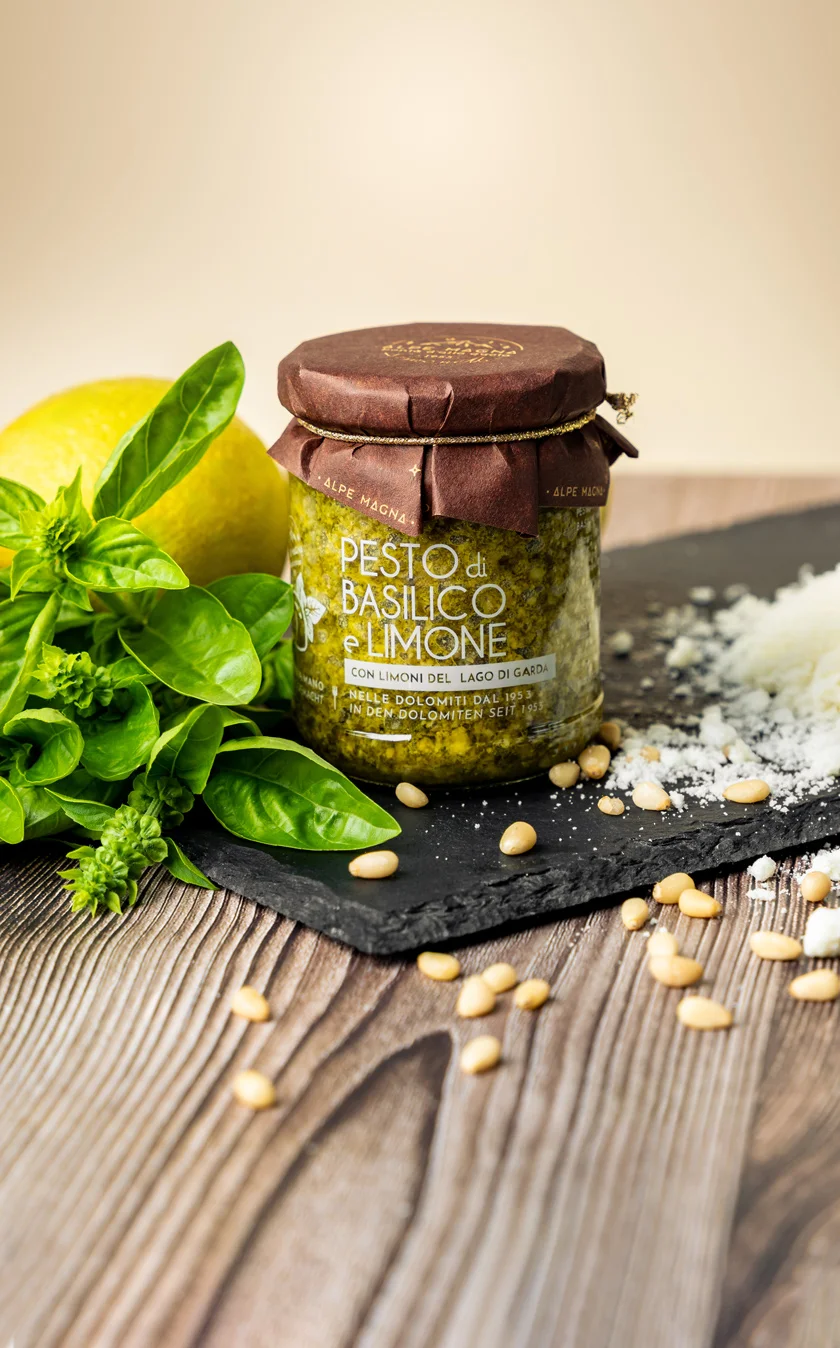 hover Pesto di basilico e limone del Garda